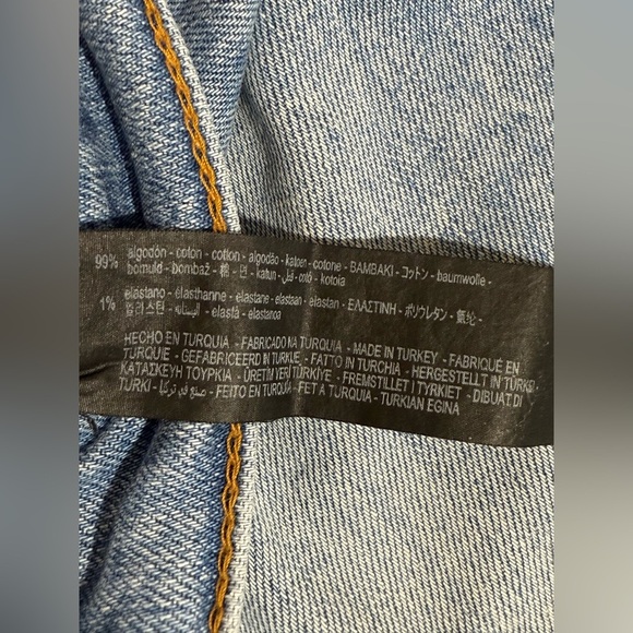 Zara Blue Relaxed Jeans with Natural Fading - Picture 9 of 9